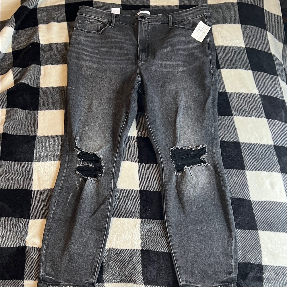 Good American Good Waist Black / Charcoal Distressed Skinny Jeans size 20